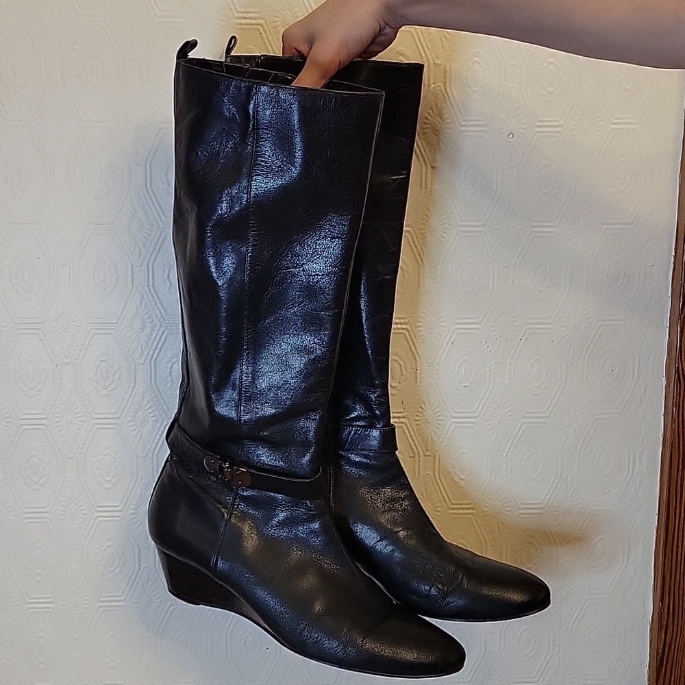 Bandolino Black Leather Knee-High Boots — Women's US 9.5‎ — Wedge Heel — Buckle